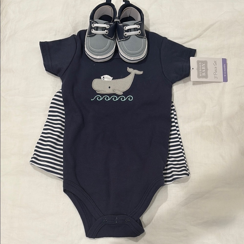 Hudson Baby Navy Whale Bodysuit Set